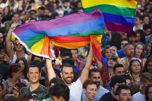 El Orgullo: ¡Rebélate contra la carne! Hoy nos toca hablar de cómo nos han oprimido durante siglos, y cómo es hora de romper esas cadenas.