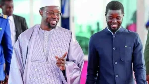 Senegal se rebela: Cómo Faye y Sonko están mandando a tomar por culo al colonialismo dando una lección de cómo mandar a la mierda siglos.
