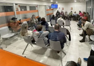 ¡No Te Pongas Enfermo Este Verano! La Atención Primaria Está en Crisis. ¿Sabías que cada verano la Atención Primaria se va al carajo?