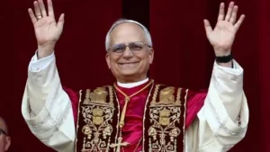El Papa que Trump no quería. Fumata blanca en Roma, escalofrío en Washington. El cónclave ha hablado y el elegido.